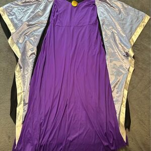 Disney Classics Women’s Snow White Evil Queen Gown Halloween Costume